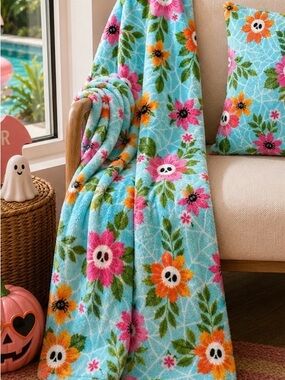 Summerween Blue Floral Skull Plush Throw Blanket 50x60